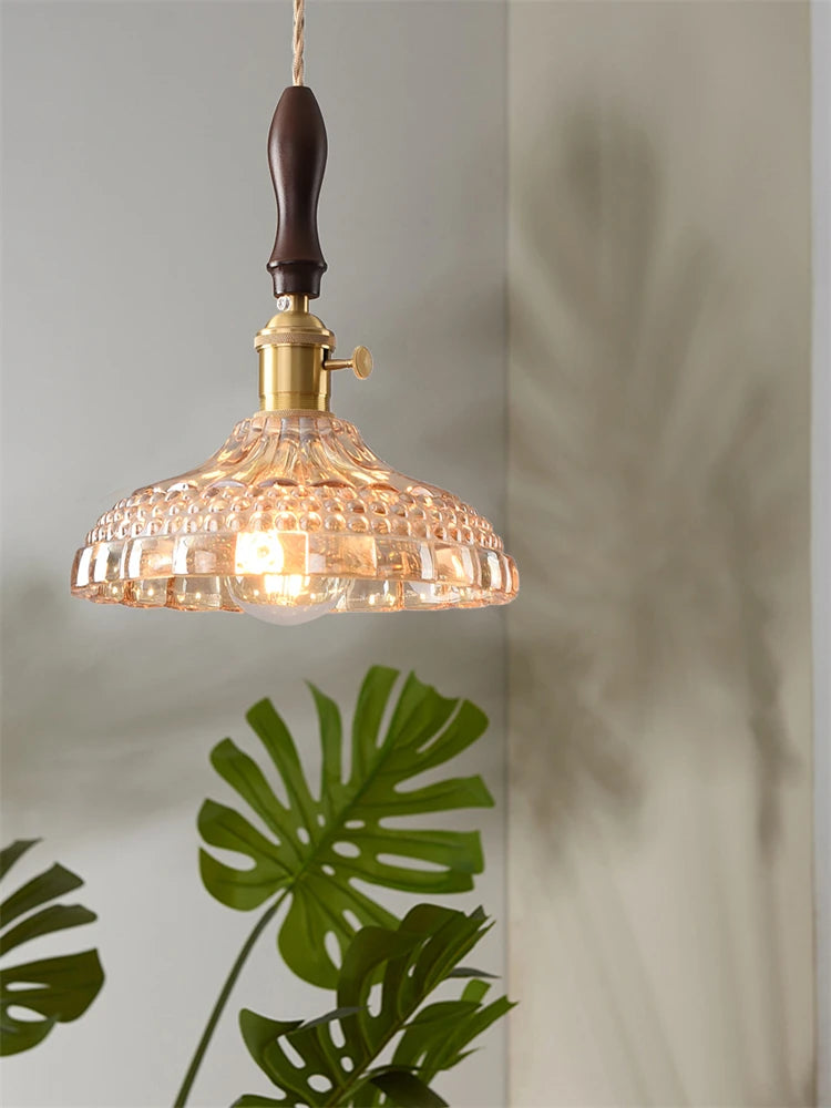 suspension moderne en laiton avec abat-jour rustique en verre de noyer - vue 3 sur 30