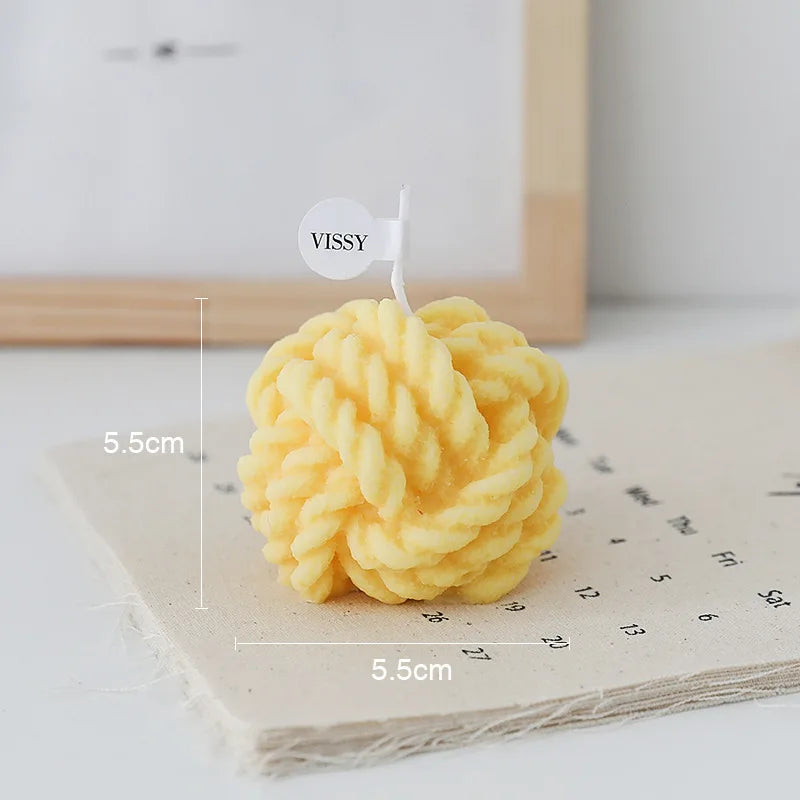 bougie parfumée en forme de boule en cire de soja décorative et mignonne - vue 13 sur 14