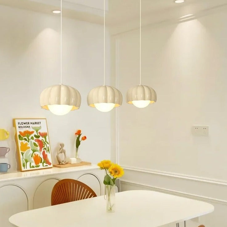Suspension design fleur colorée