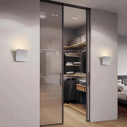Modern minimalist design wall light for interior decor - vue 6 sur 8