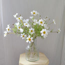 Realistic artificial daisy flowers for decoration and DIY
