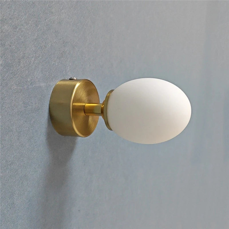 Modern egg-shaped wall light with creative minimalist design - vue 4 sur 8