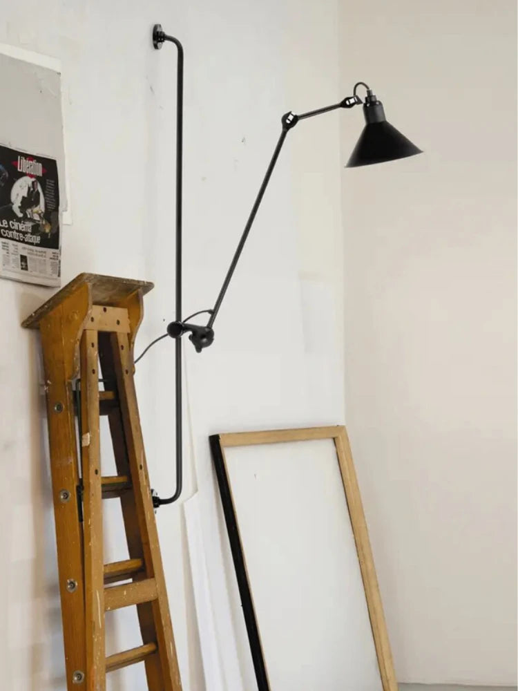 applique murale industrielle à bras réglable pour intérieur moderne