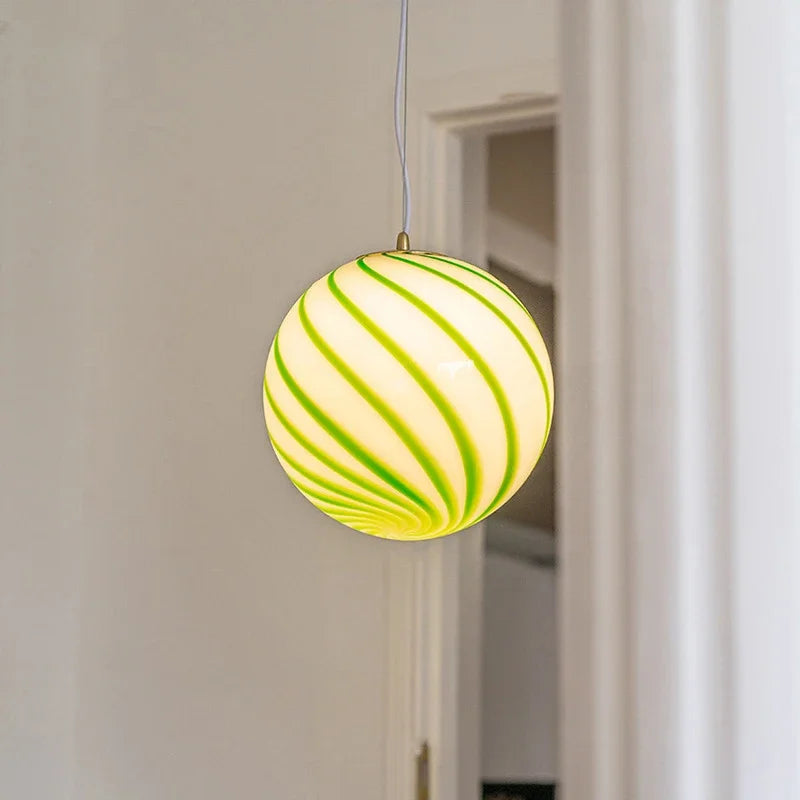 suspension créative en forme de boule de bonbon décorative à LED - vue 5 sur 8