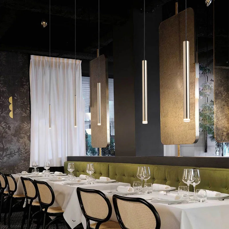 Modern gold LED pendant light for minimalist interiors - vue 3 sur 14