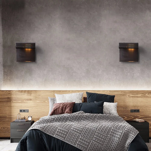 modern minimalist led wall light in brushed brass - vue 2 sur 17