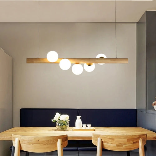 Lustre suspendu en bois massif avec boules de verre blanc lait - vue 2 sur 11