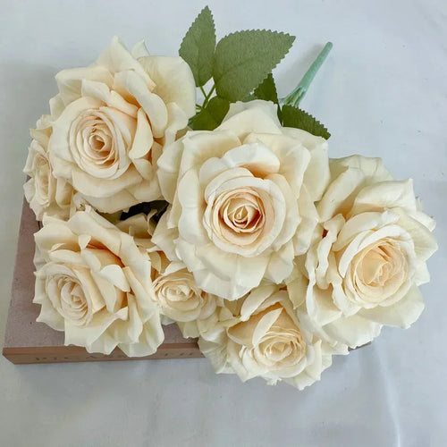 bouquet de roses artificielles en soie pour décoration festive