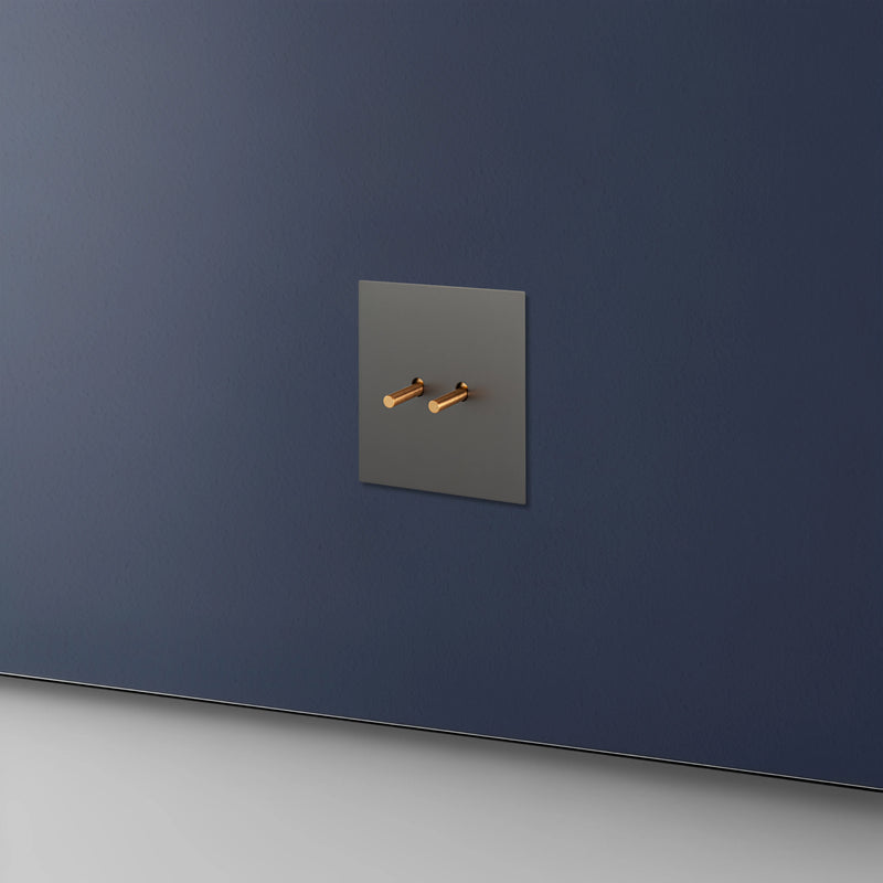 Interrupteur simple intermédiaire switch en acier gris brossé et doré