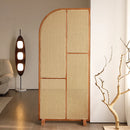 Japanese-style solid wood rattan screen partition is opposite the door to the home, living room entrance is blocked, and mobile