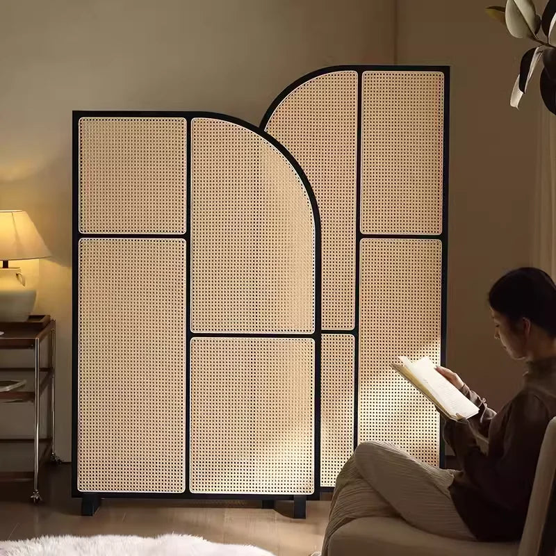 Japanese-style solid wood rattan screen partition is opposite the door to the home, living room entrance is blocked, and mobile - vue 6 sur 29