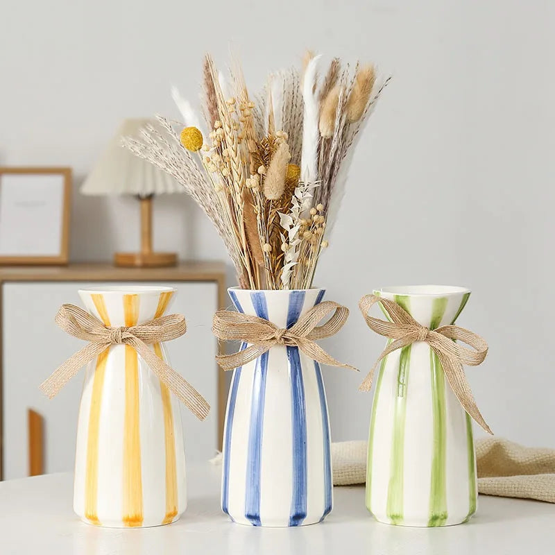 vase en céramique moderne avec nœud pour fleurs séchées - vue 2 sur 9