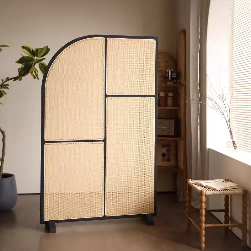 Japanese-style solid wood rattan screen partition is opposite the door to the home, living room entrance is blocked, and mobile - vue 9 sur 29
