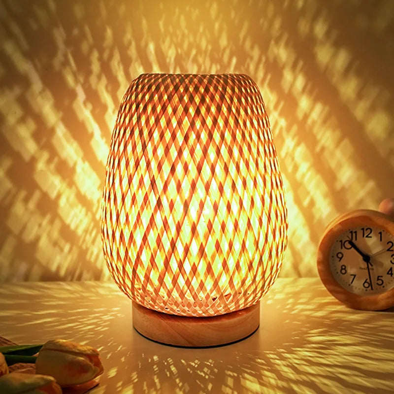 Petite lampe de Table en rotin à intensité variable - vue 3 sur 6