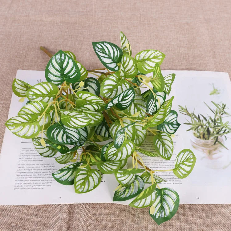 Plastic Artificial Plants For Home Decor, Faux Plants Artificial Wall Grass Jungle Party Supplies Greenery Garden Decoration - vue 8 sur 12
