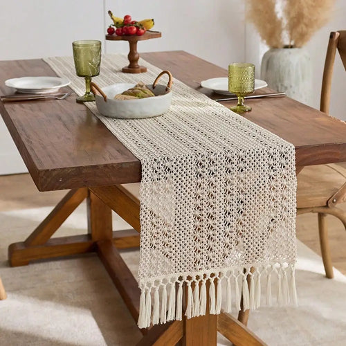 Chemin de table bohème beige à pompons géométriques