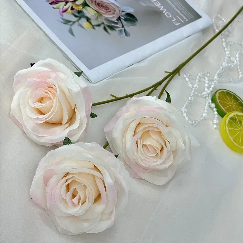 branches de roses artificielles en soie pour décoration élégante - vue 19 sur 40