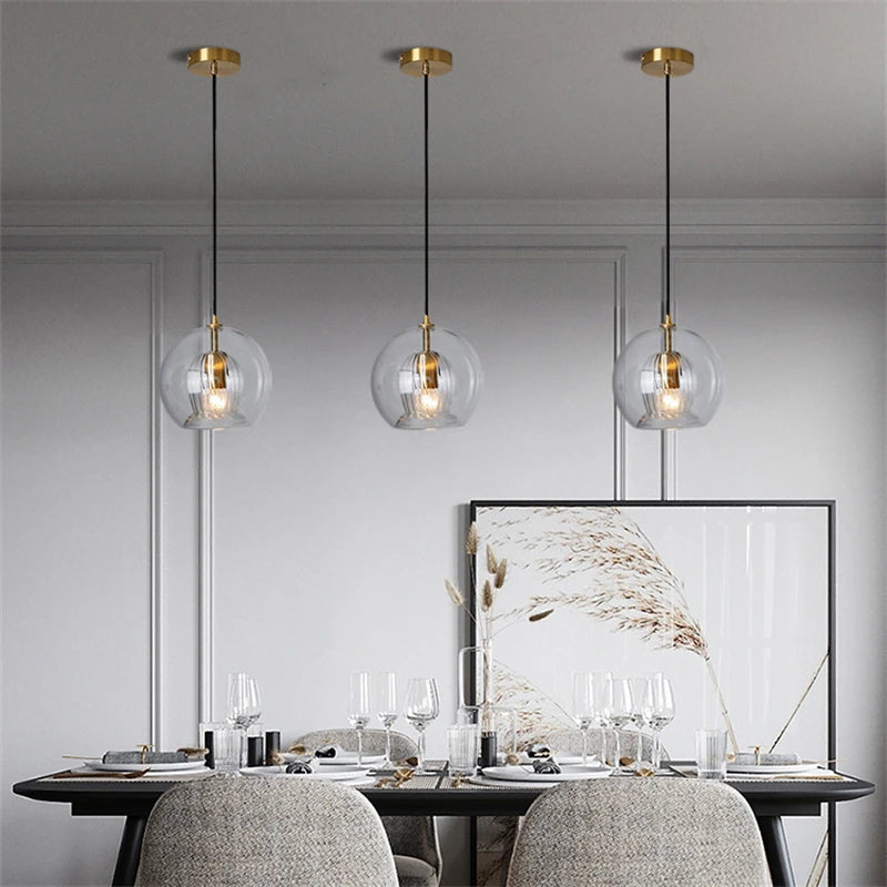 suspension ronde en verre style industriel lumineux et élégant
