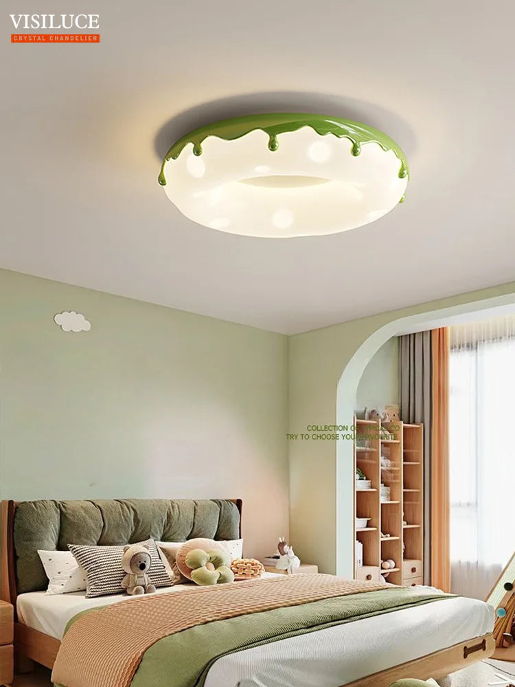 Minimalist LED ceiling light with decorative donut design - vue 2 sur 14