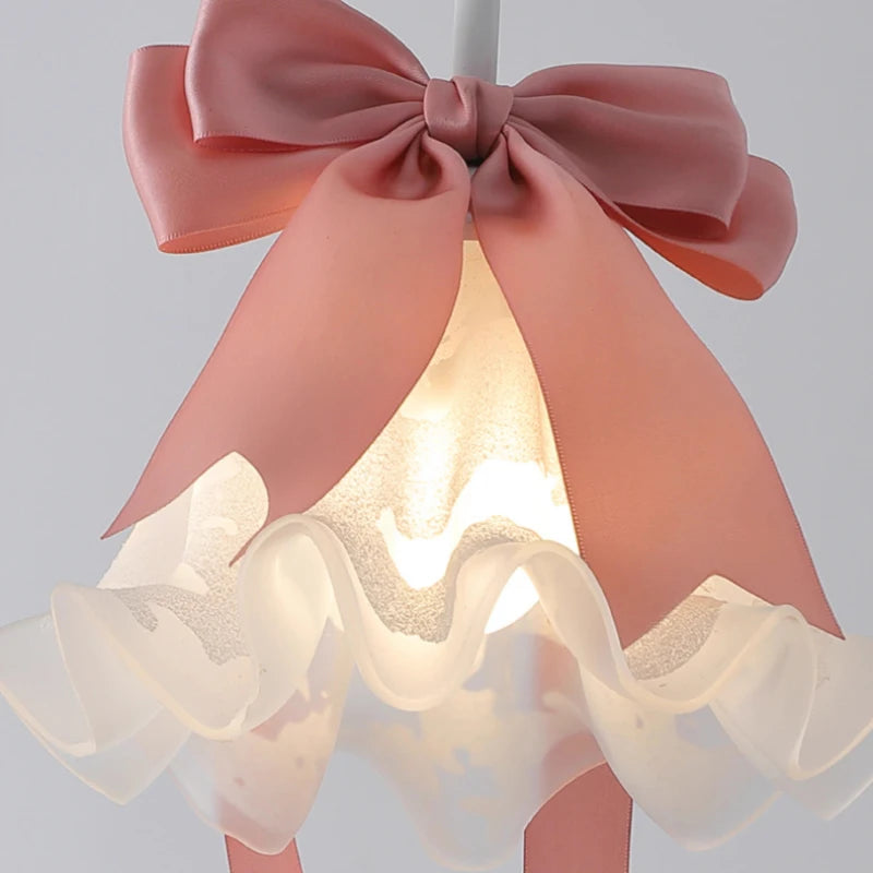 suspension moderne en verre pour chambre de petite fille - vue 7 sur 7