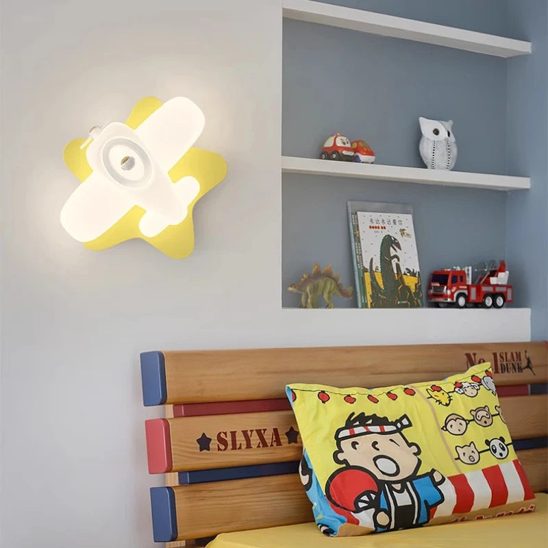 applique murale hélicoptère pour chambre d'enfant moderne et chaleureuse - vue 3 sur 16