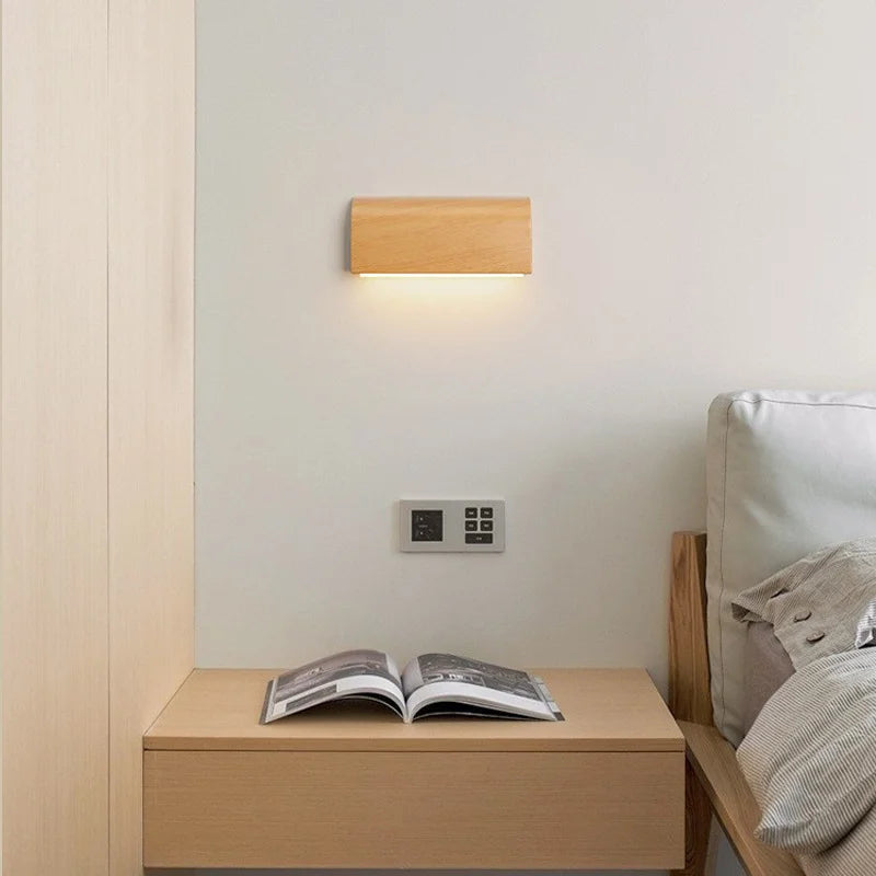 Minimalist dimmable walnut wood Nordic wall light - vue 3 sur 6