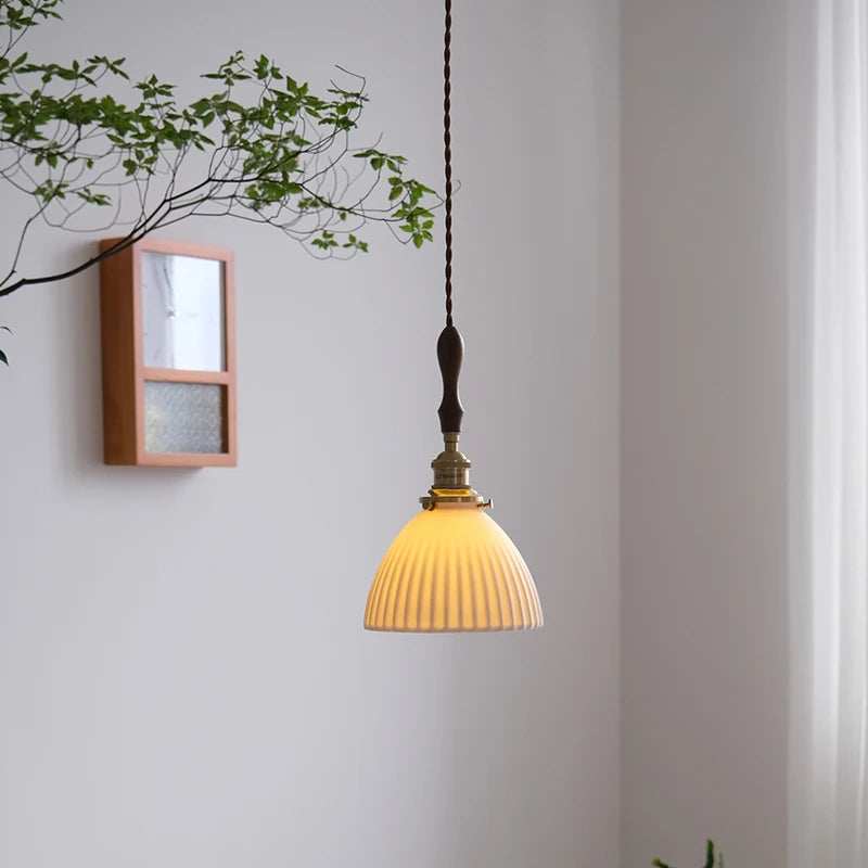 lustre nordique vintage en céramique et laiton luminaire suspendu - vue 5 sur 10