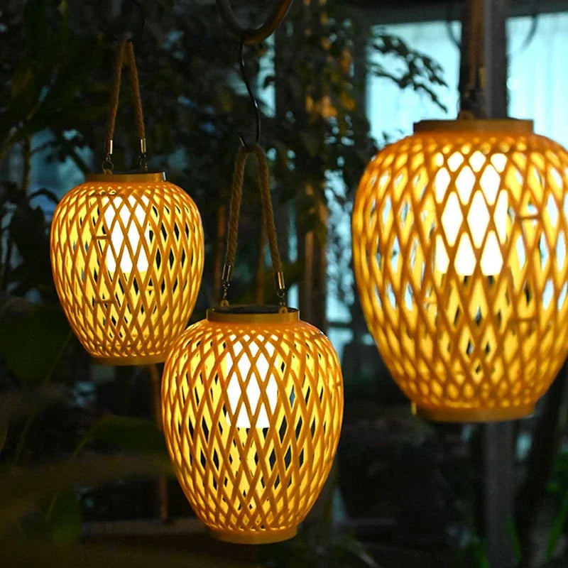 lanterne solaire extérieure en tissage imitation bambou pour jardin - vue 5 sur 7