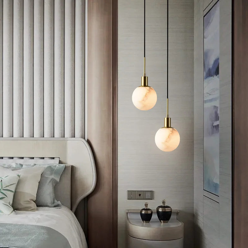 Small modern Spanish natural marble pendant light LED 2023 for dining room or restaurant - vue 6 sur 21