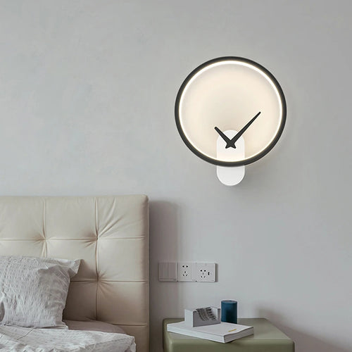 Modern minimalist wall light elegant and refined decorative lighting - vue 3 sur 12