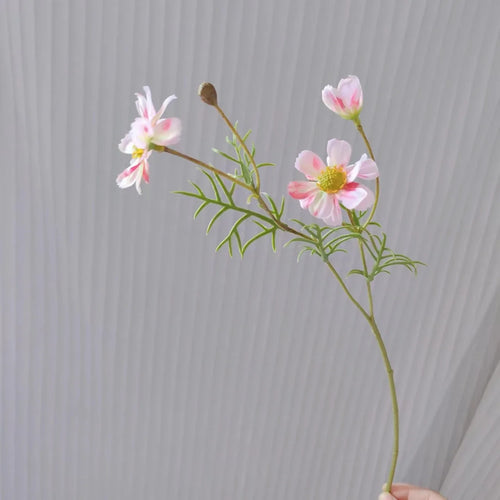 Realistic artificial daisy flowers for decoration and DIY - vue 8 sur 10