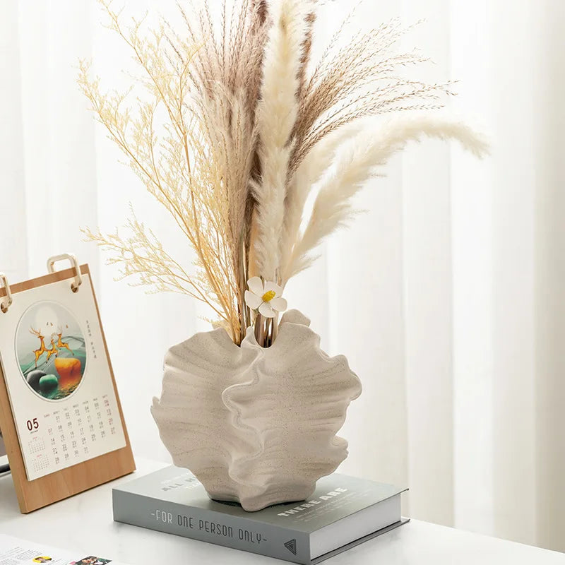 vase en céramique motifs géométriques pour décoration florale - vue 2 sur 8