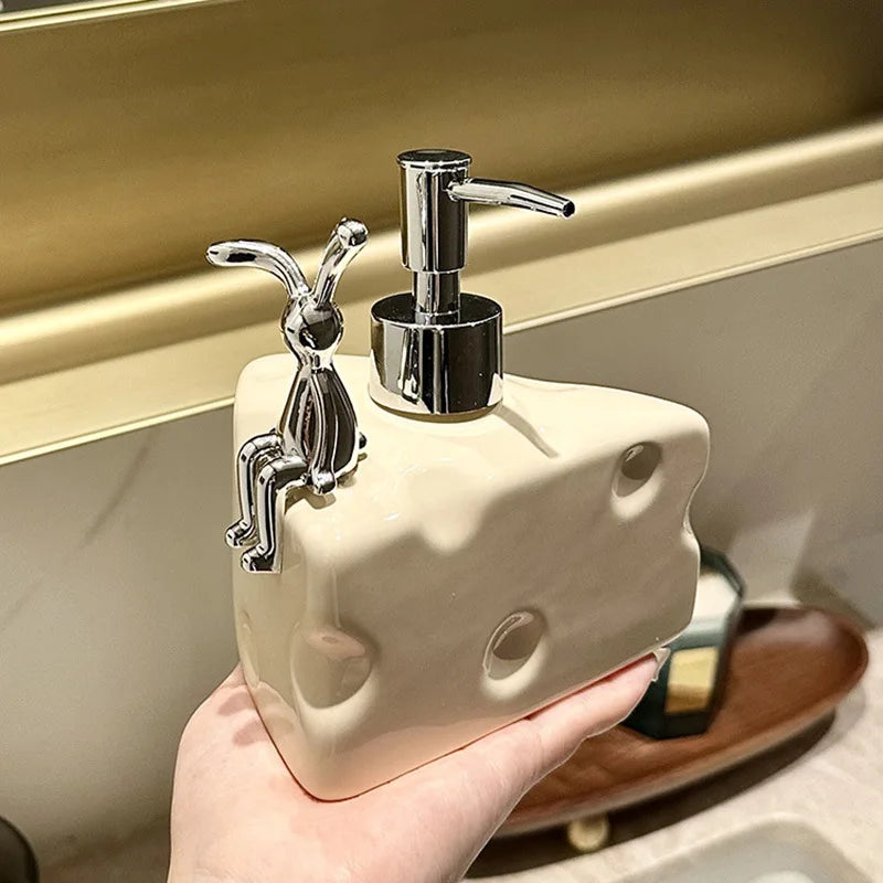 distributeur de savon créatif en céramique pour salle de bain - vue 5 sur 5