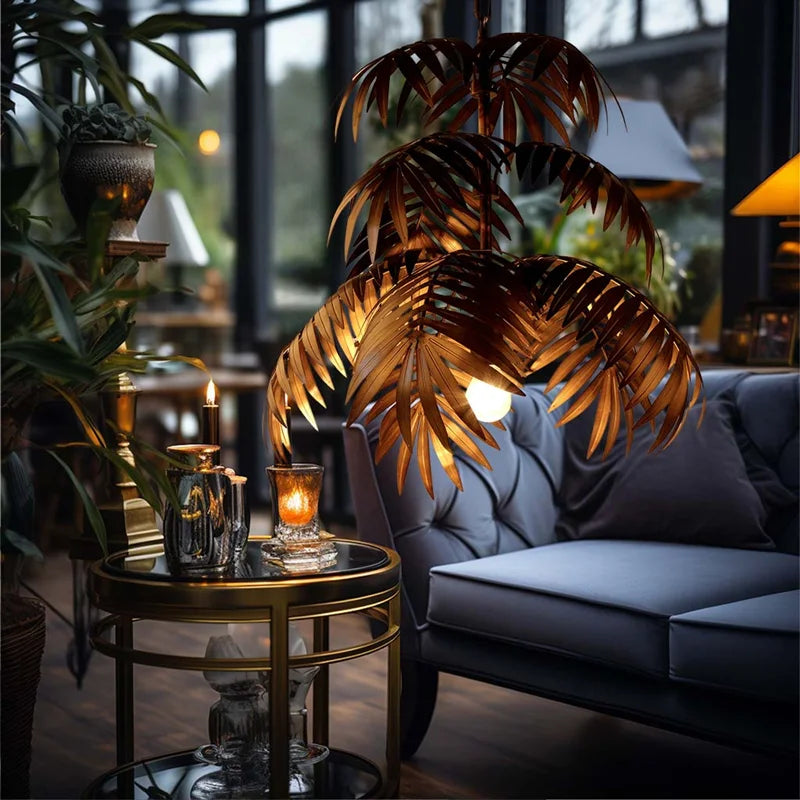 lustre boho en feuilles de cocotier pour décoration créative intérieure
