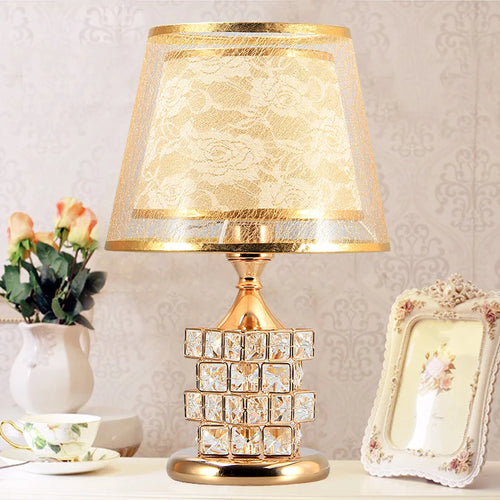 lampe de table en cristal moderne pour décoration intérieure élégante - vue 2 sur 10