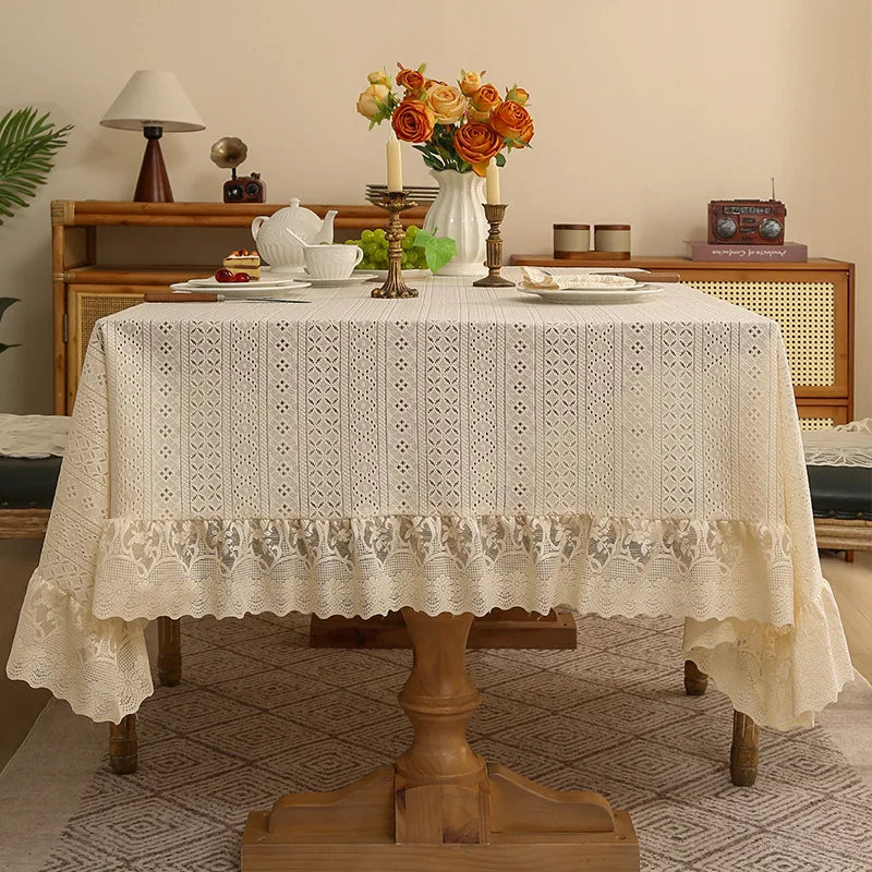 Nappe vintage jacquard bordure dentelle style nordique table