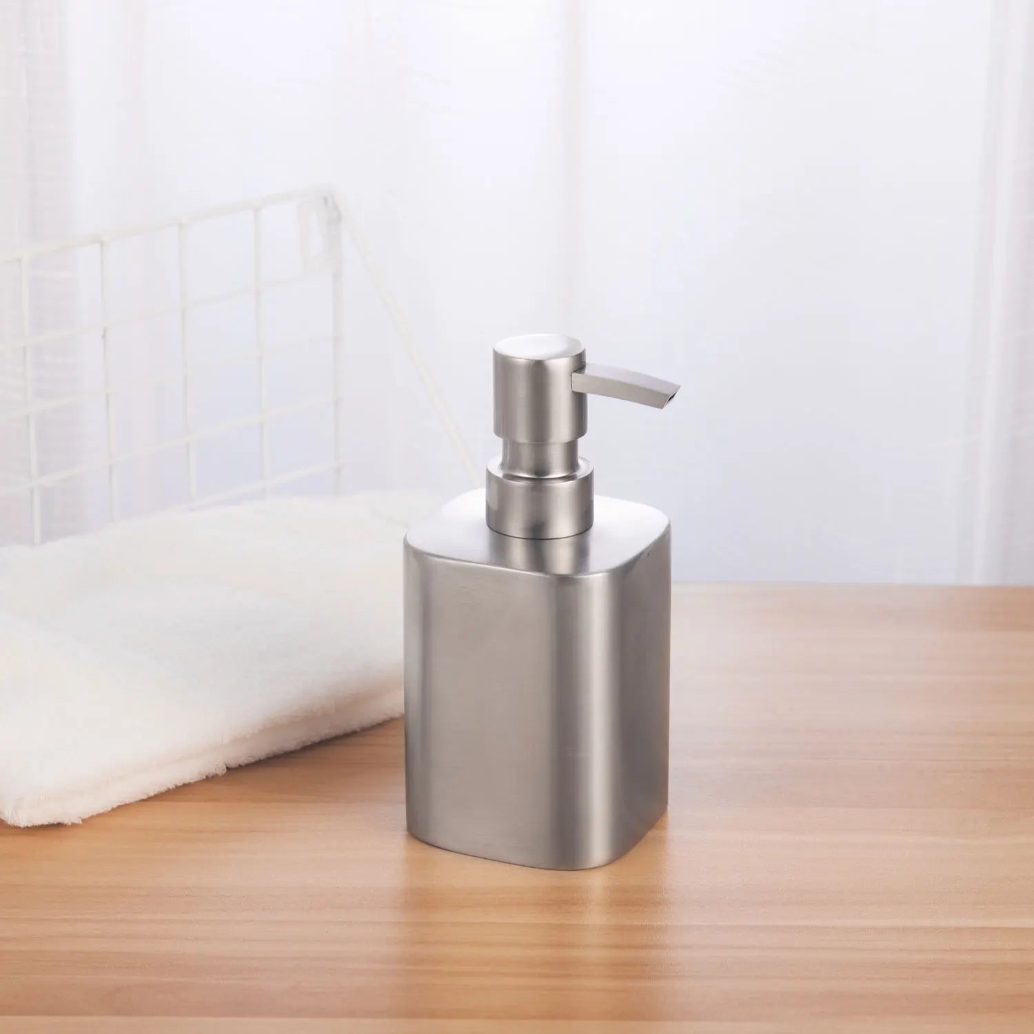 distributeur de savon en acier inoxydable pour salle de bain et accessoires - vue 7 sur 9