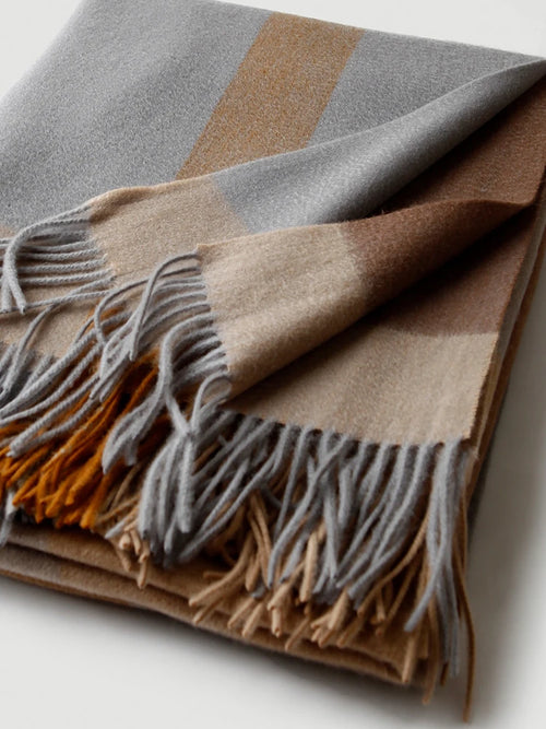 plaid laine jacquard a carreaux franges salon voyage