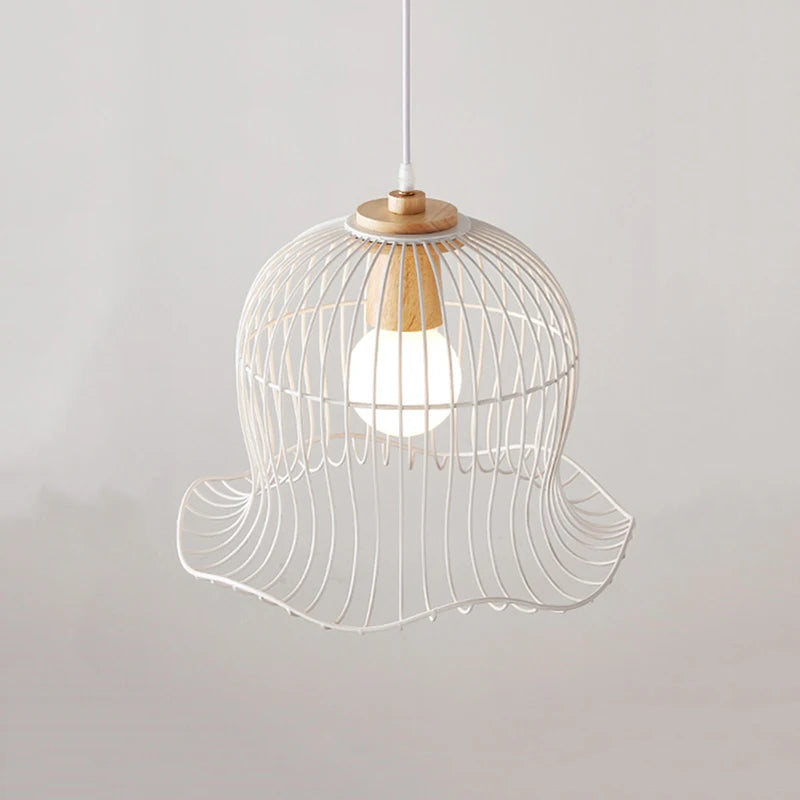 lustre en métal suspendu en forme de fleur nordique