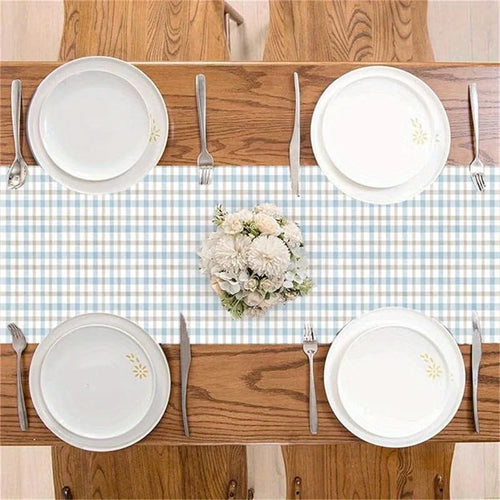 Chemin de table en lin motif carreaux maison - vue 5 sur 6