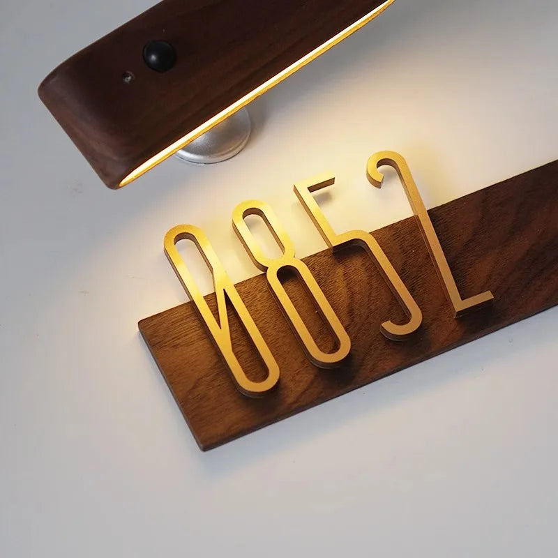 DIY Customizable Number Walnut Wood Retro, Decorative Plaque Charge Inductive Lighting for Entrance Door, Bedroom, Living Room - vue 3 sur 7