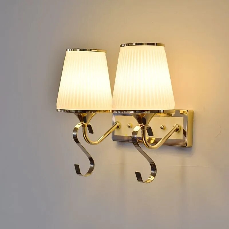 Applique murale LED moderne avec abat-jour en verre - vue 4 sur 10