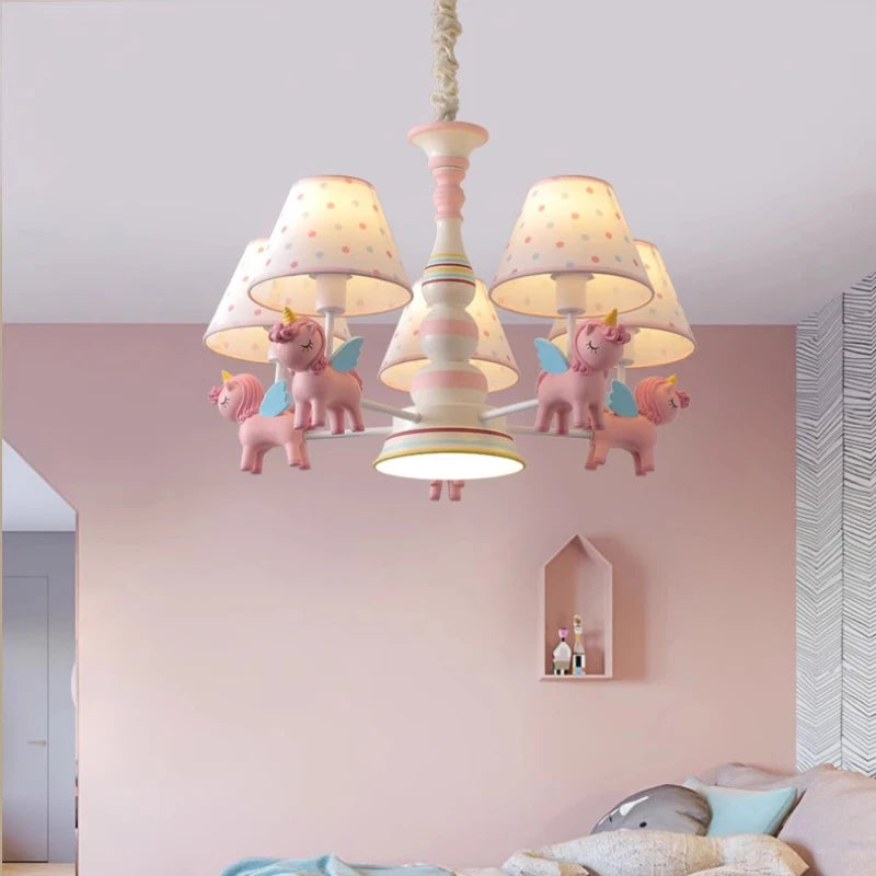 lustre carrousel pour chambre d'enfant moderne et romantique - vue 6 sur 10