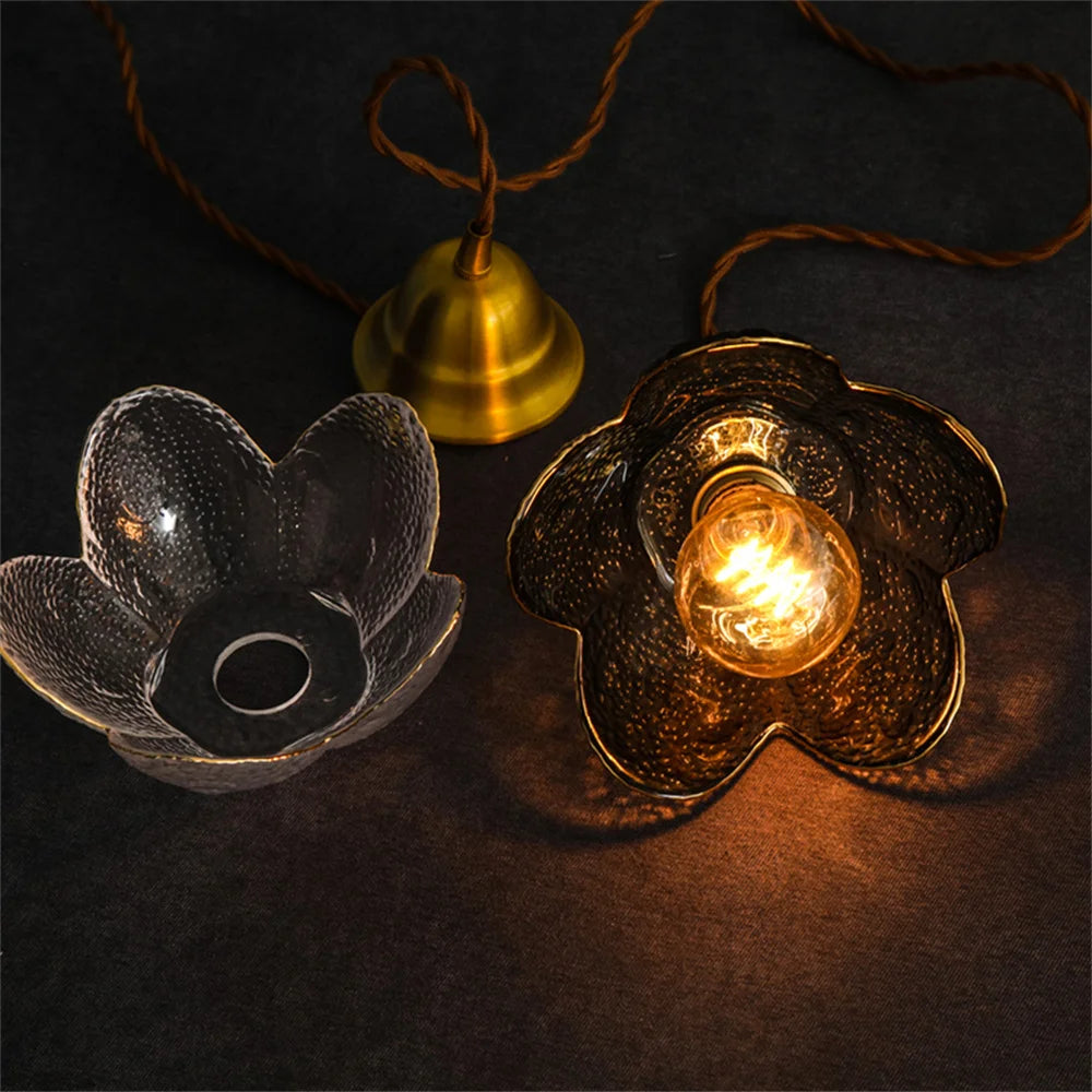 suspension LED en laiton et verre design nordique moderne et antique - vue 6 sur 10