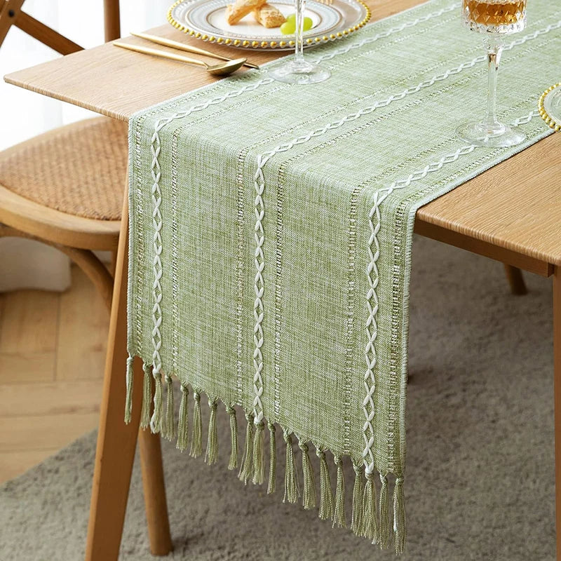 Chemin de table bohème tressé à franges rustique - vue 2 sur 7