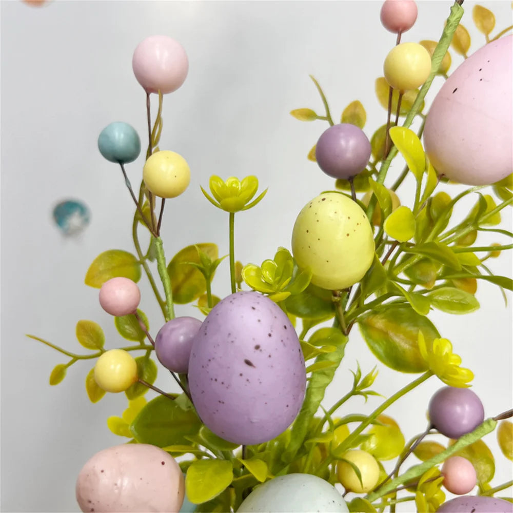Easter decoration with artificial eggs and colourful flower bouquets - vue 10 sur 11
