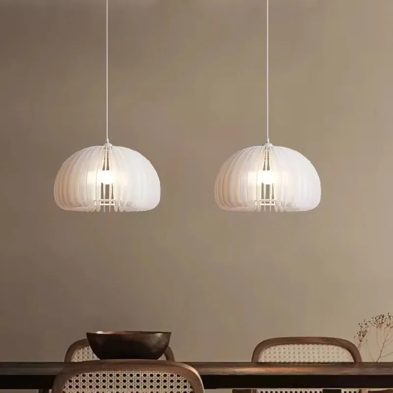 Modern acrylic chandelier for luxury minimalist decor - vue 3 sur 7