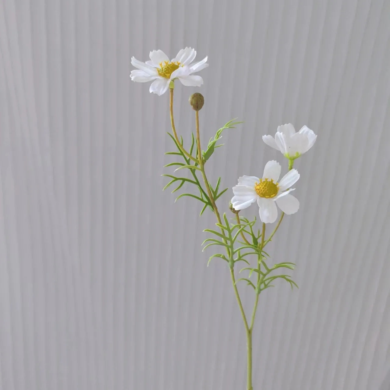 Realistic artificial daisy flowers for decoration and DIY - vue 9 sur 10