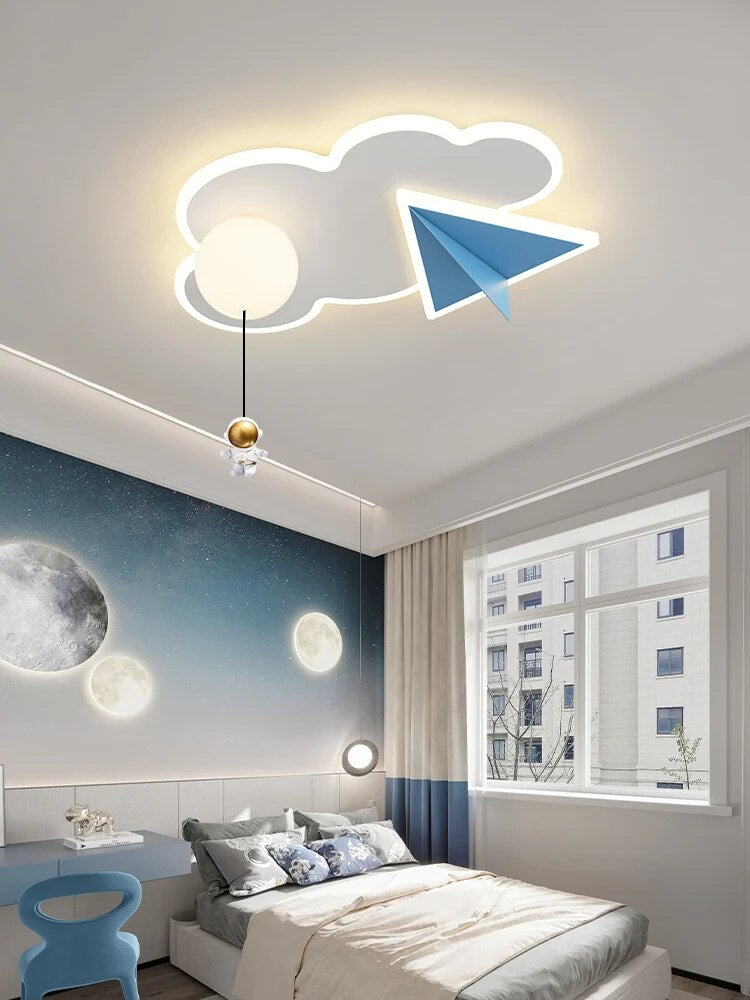 Lampe plafonnier enfant animé astronaute avion nuage. - vue 4 sur 10