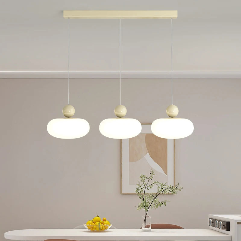 plafonnier led moderne pour île de cuisine et bar intérieur